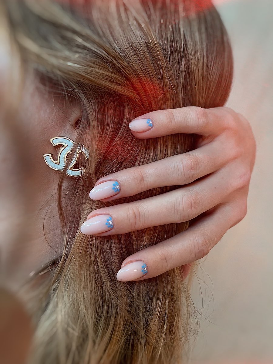 Flower Nail Art